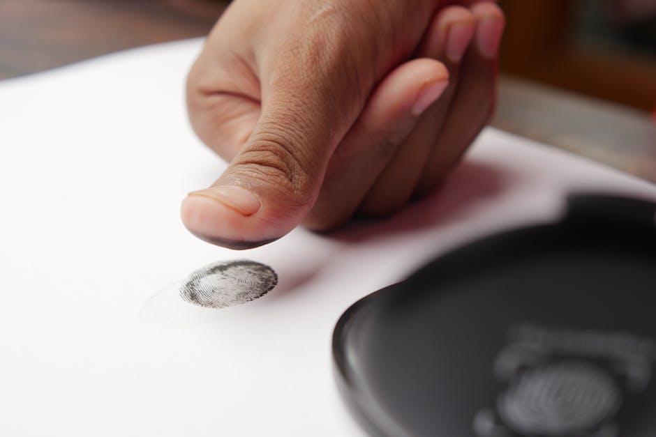 Biometric Home Security Systems Replace Traditional Locks as Privacy Concerns Rise in 2026