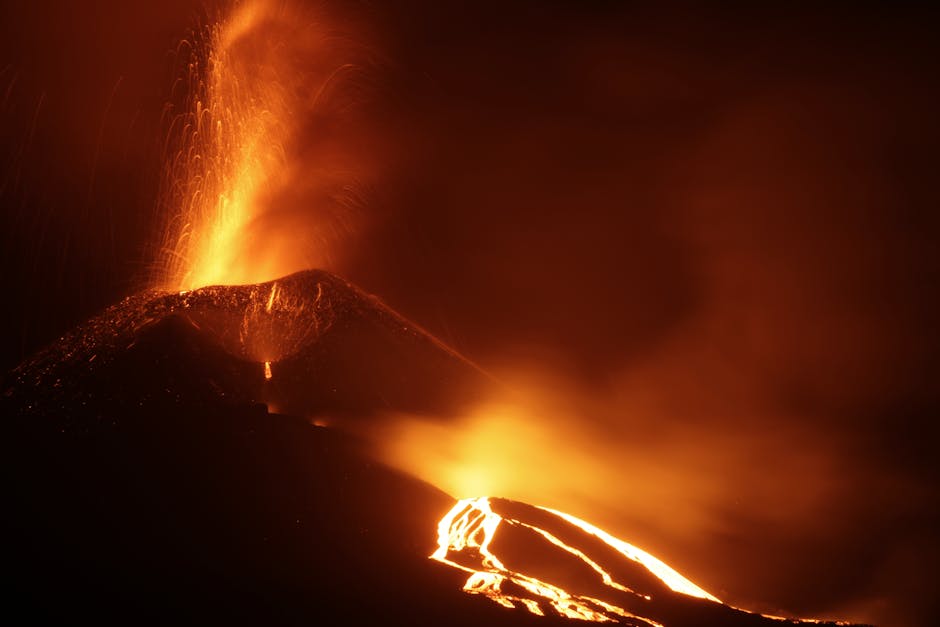 Major Volcanic Eruption in Iceland Disrupts Global Air Travel as Scientists Warn of Extended Activity Through 2026
